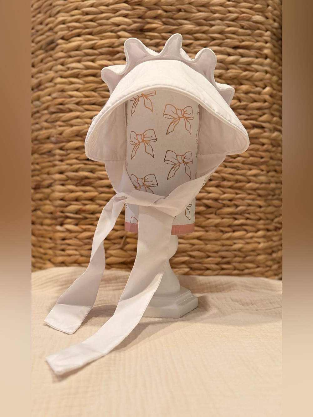 TBBC Girls Beaufort Bonnet Worth Avenue White Sun Bonnet with Ties M 9-18Months